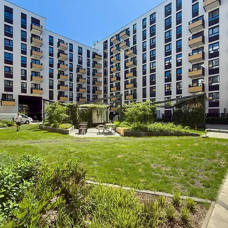 Klimatyzowany Z Parkingiem We Wroclawiu By Renters Prestige * 브로츠와프